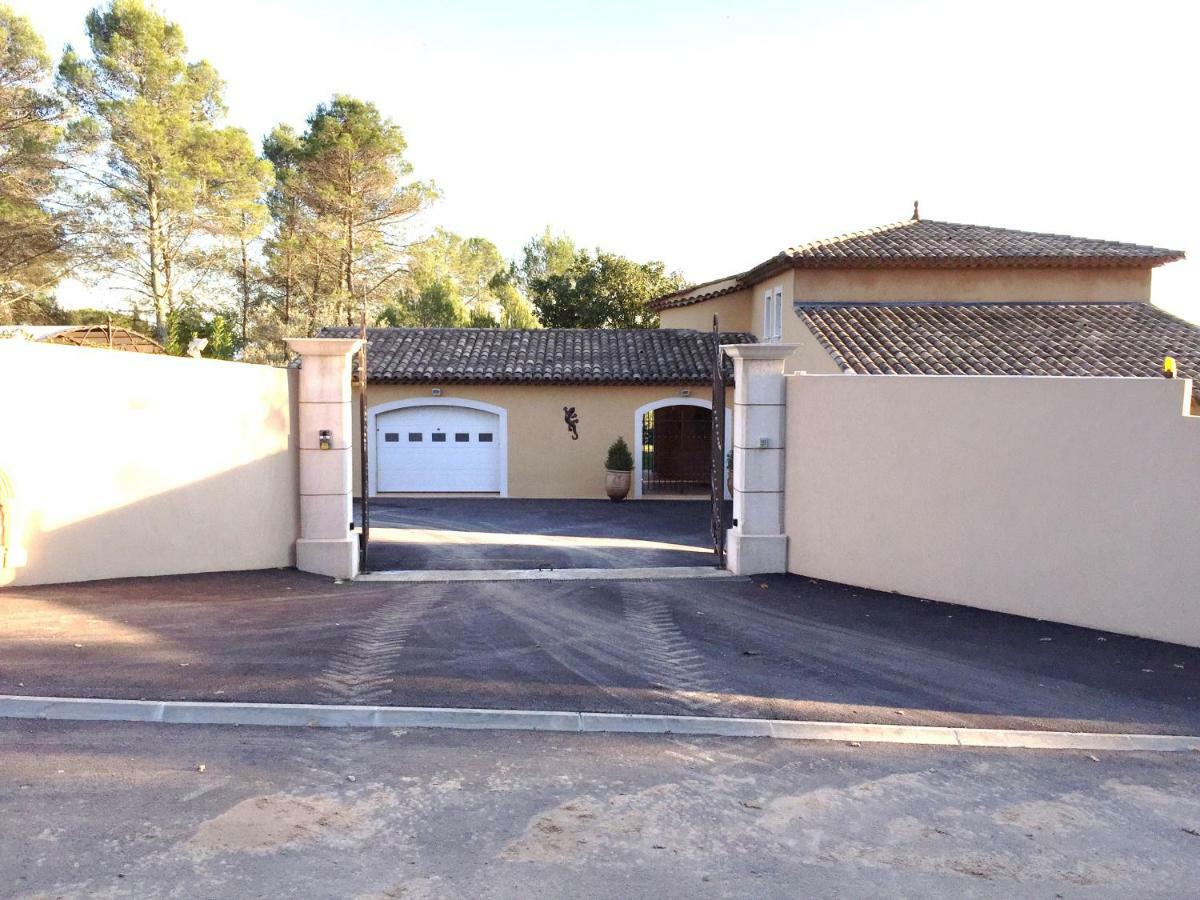 Villa Sanata Les Arcs-sur-Argens Exterior photo