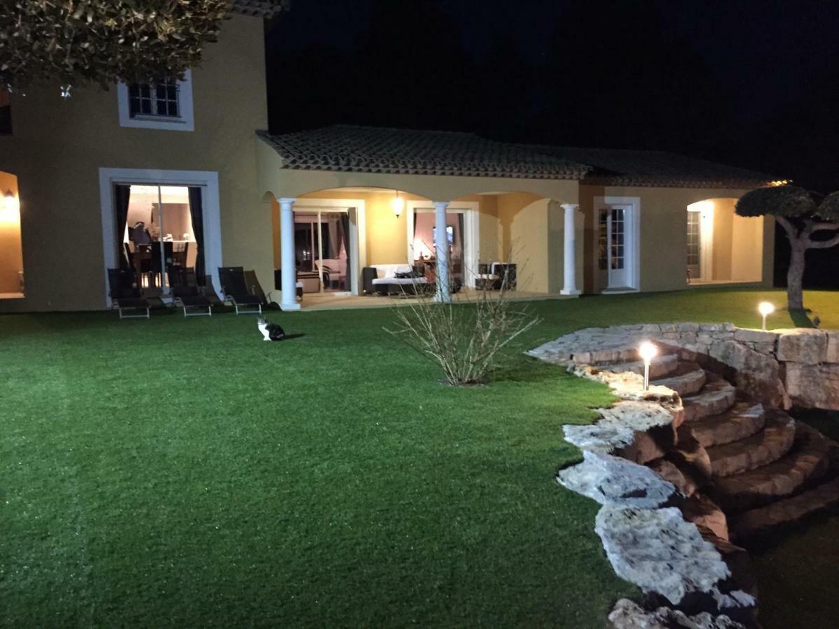 Villa Sanata Les Arcs-sur-Argens Exterior photo